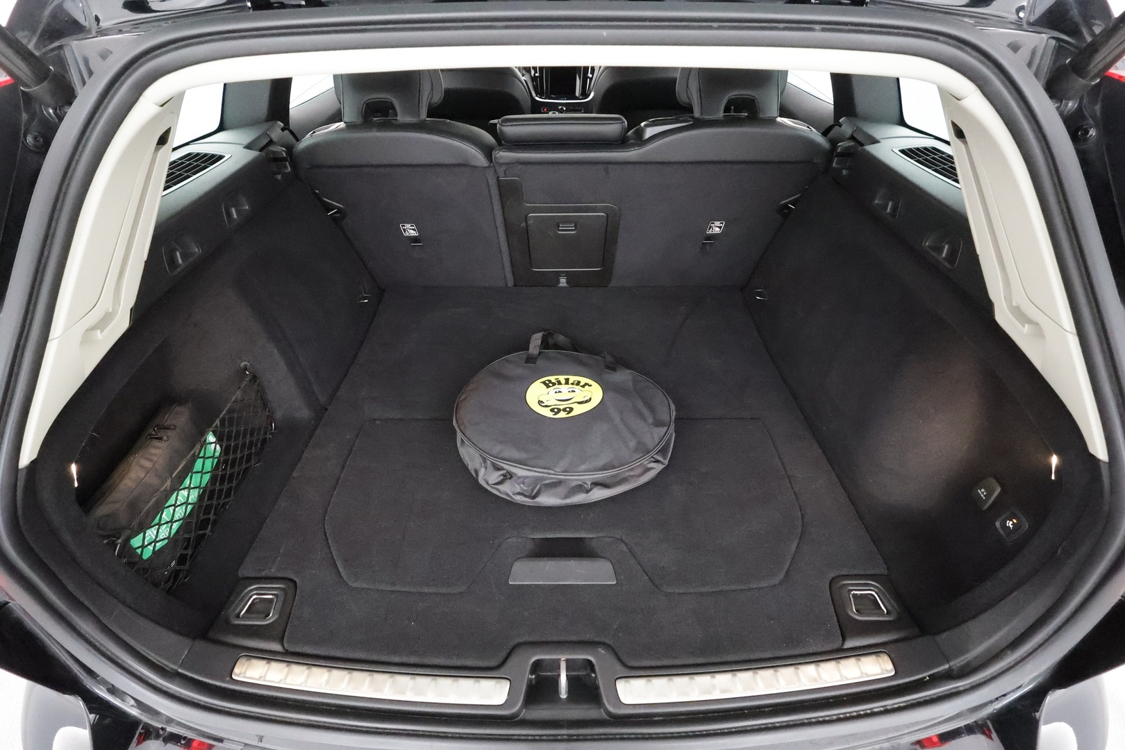 VOLVO V60 2022