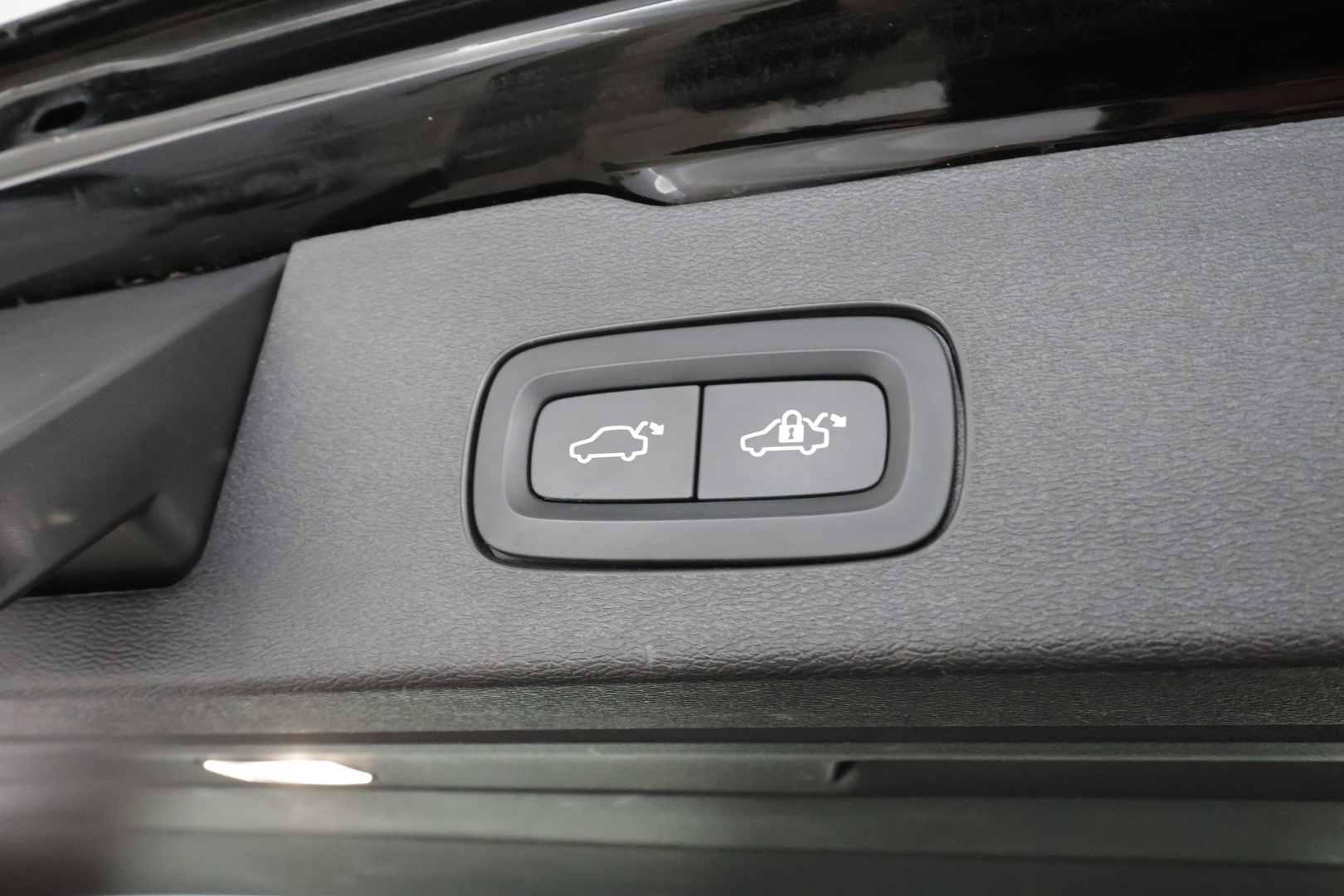 VOLVO V60 2022