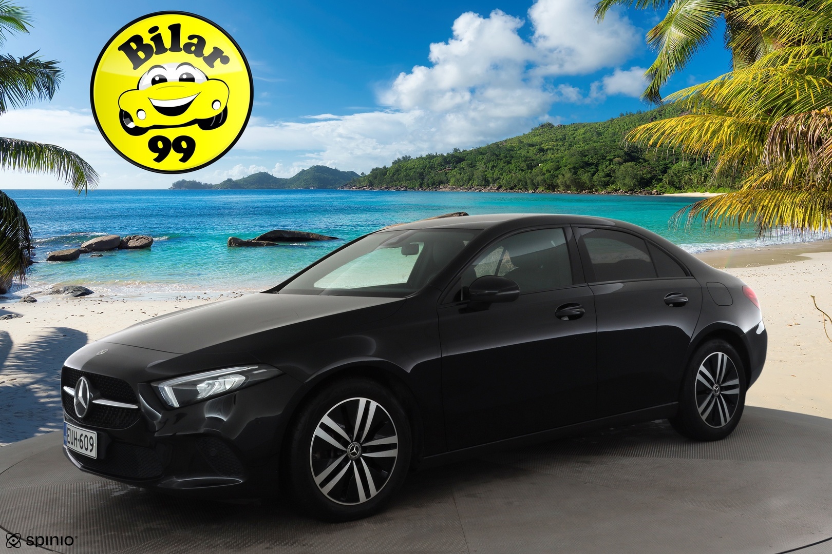 MERCEDES-BENZ A 2022