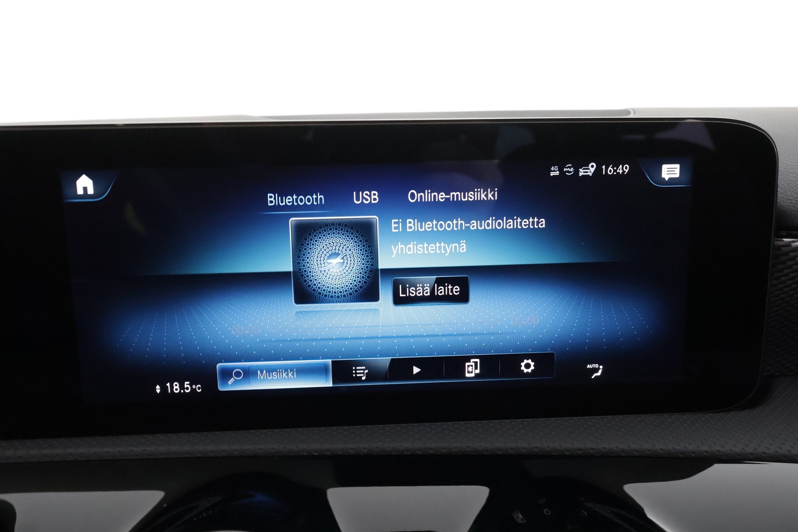 MERCEDES-BENZ A 2022