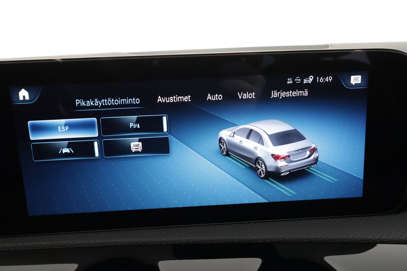 MERCEDES-BENZ A 2022