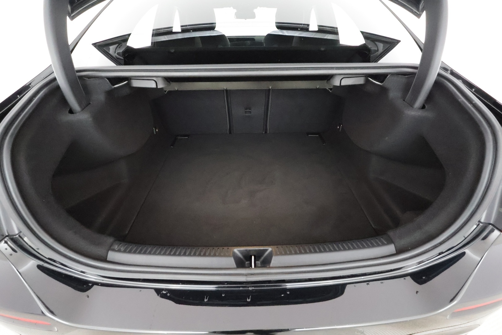 MERCEDES-BENZ A 2022