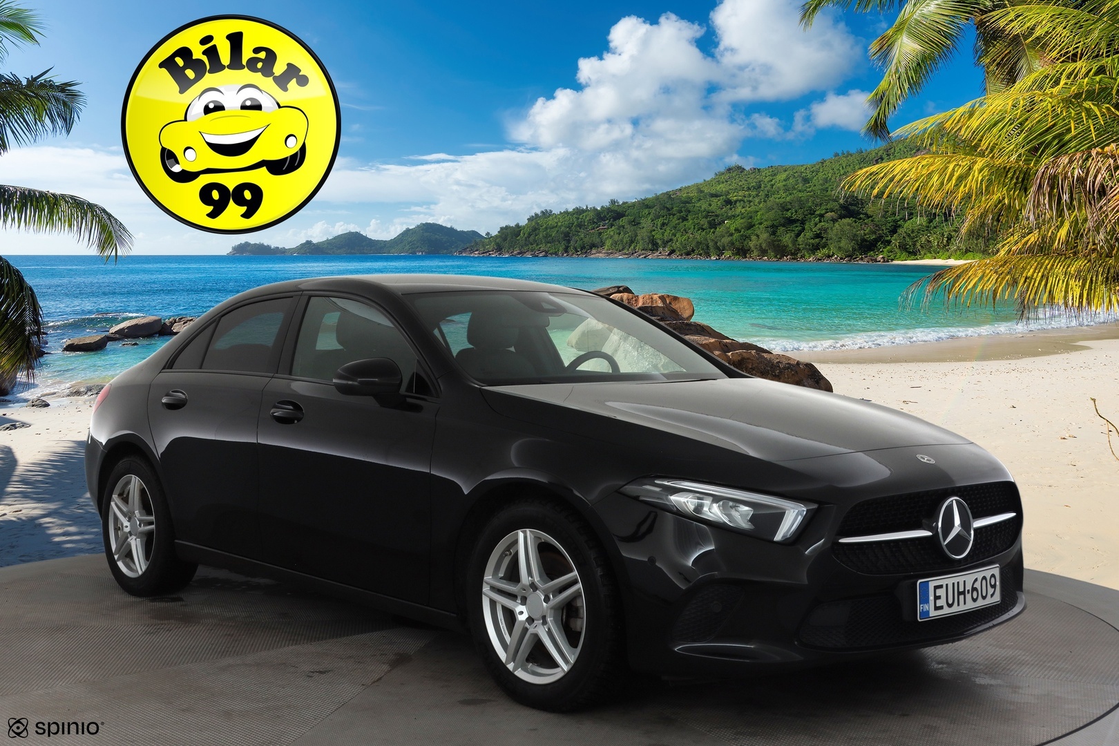 MERCEDES-BENZ A 2022