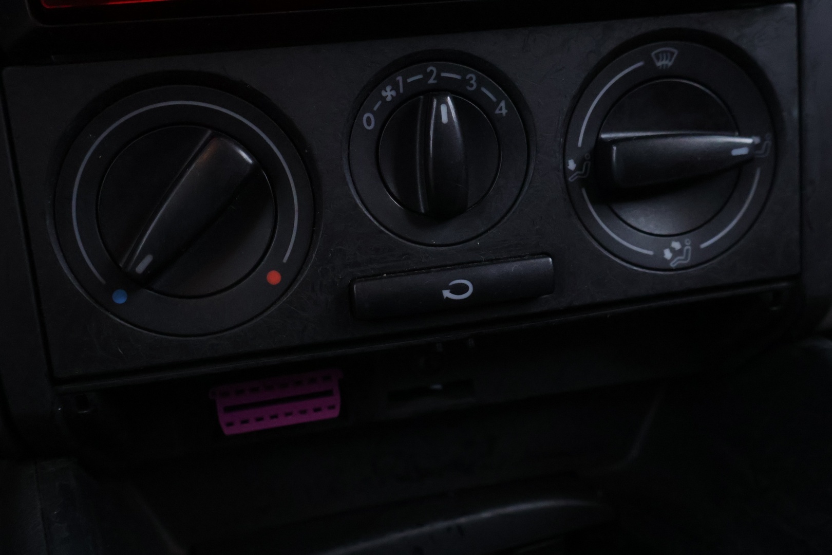 VOLKSWAGEN Golf 2001