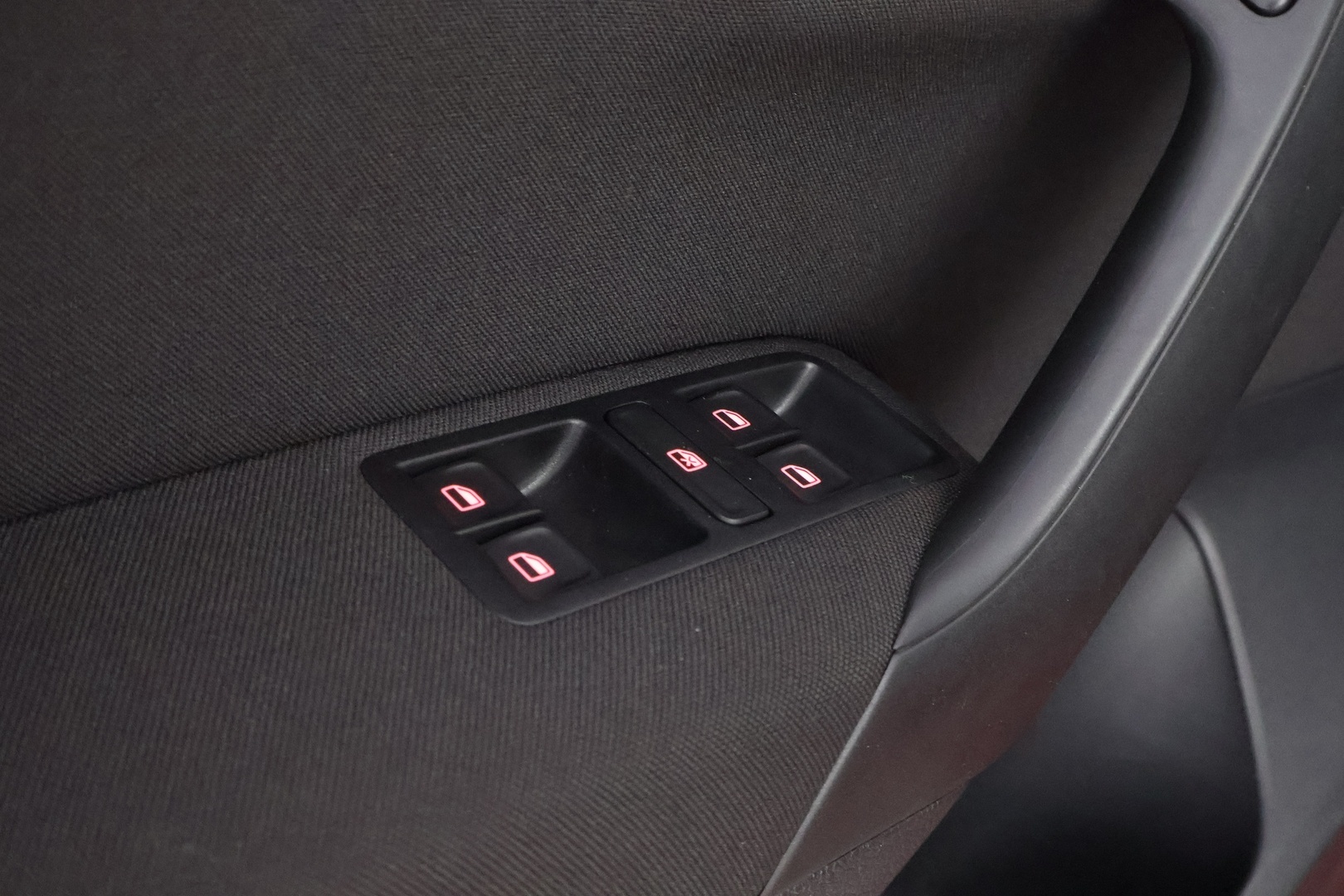 VOLKSWAGEN Polo 2016