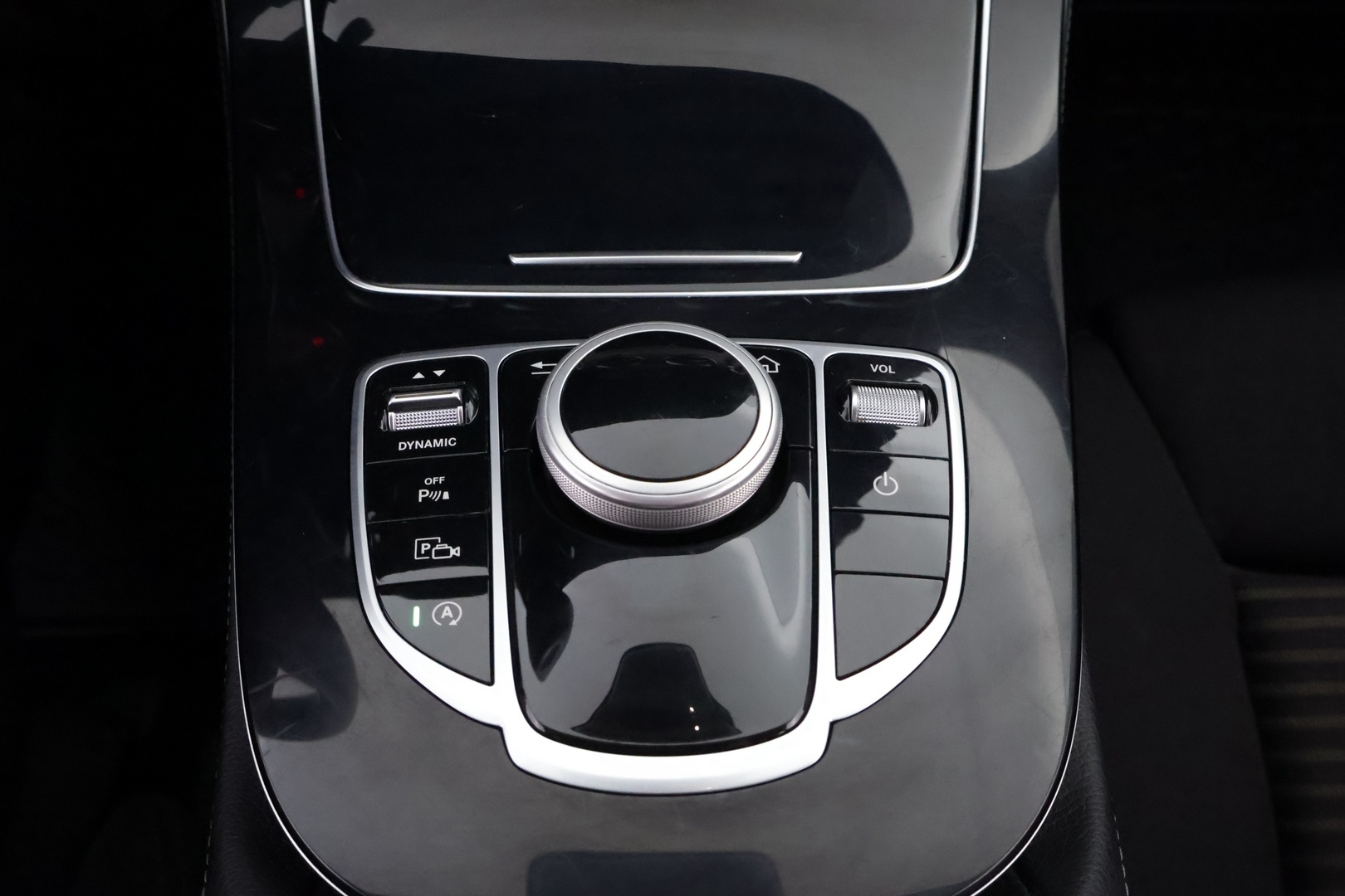 MERCEDES-BENZ E 2018