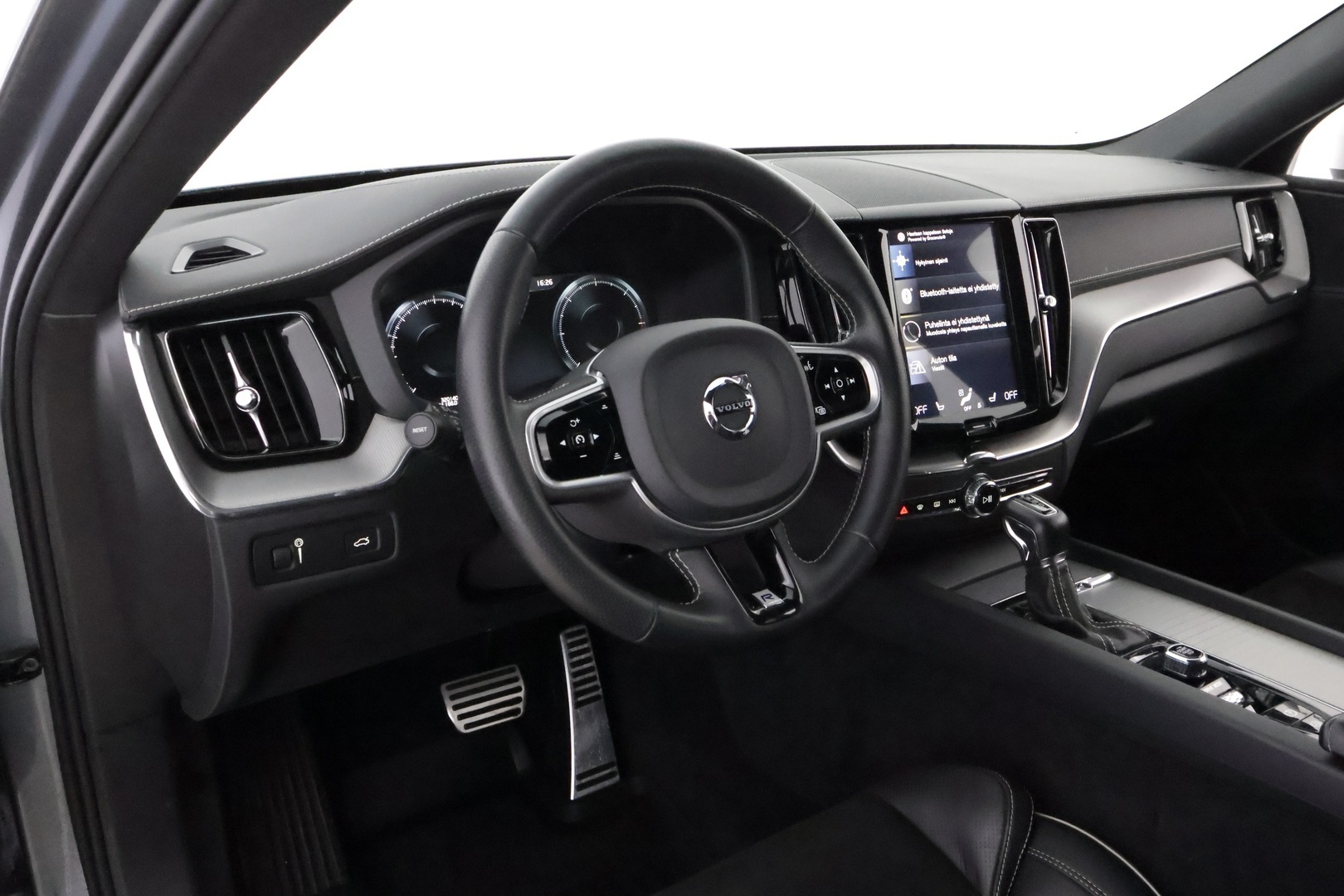 VOLVO XC60 2019