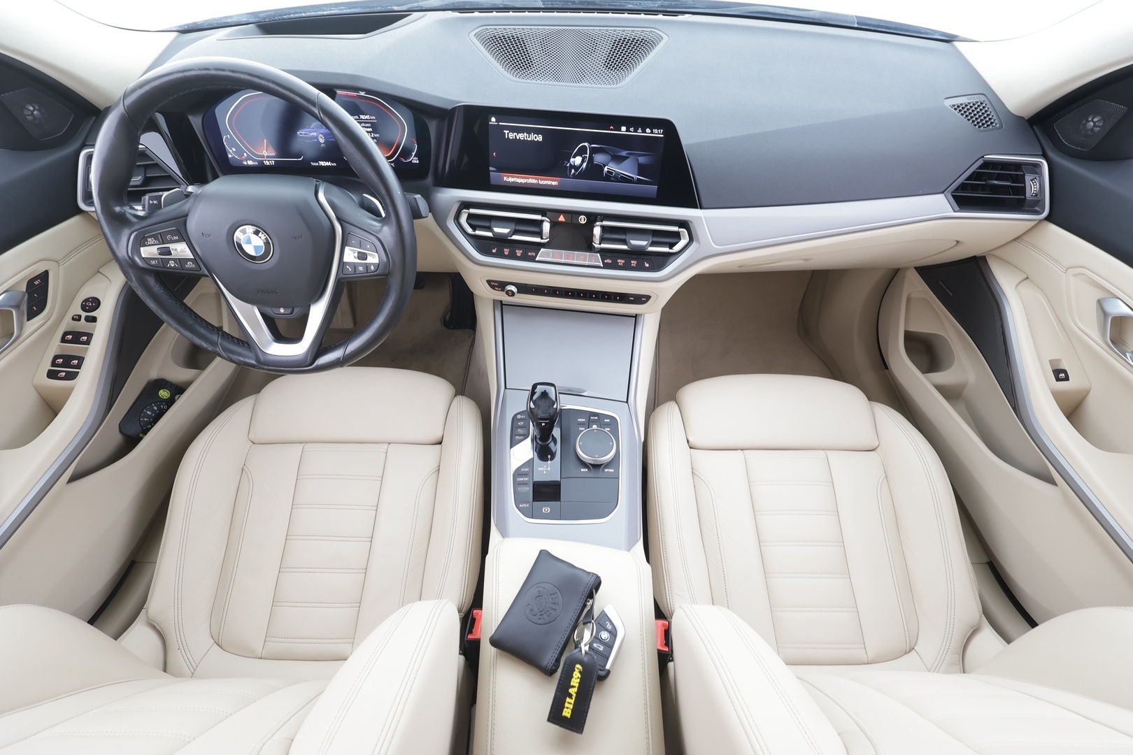 BMW 330 2019