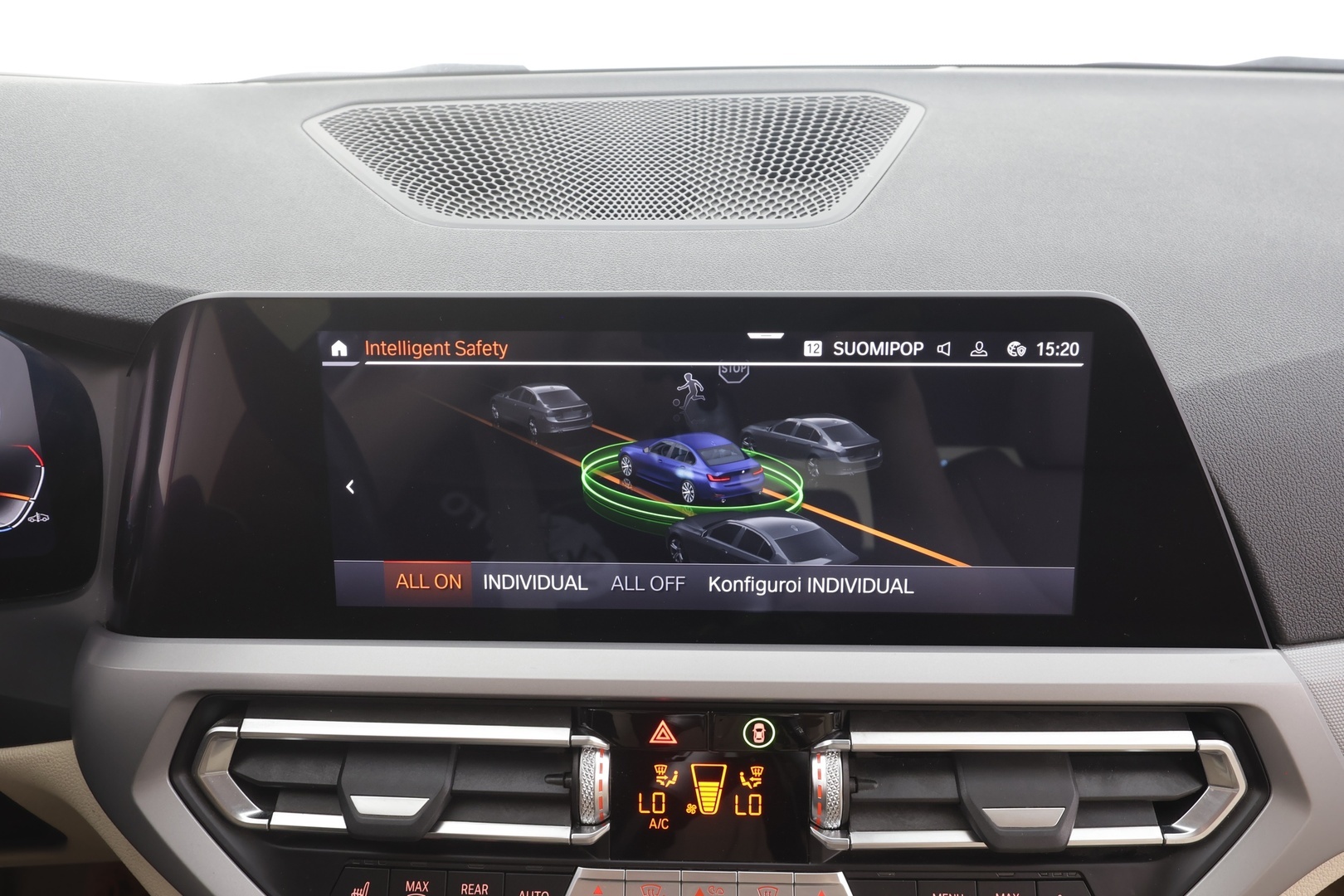 BMW 330 2019