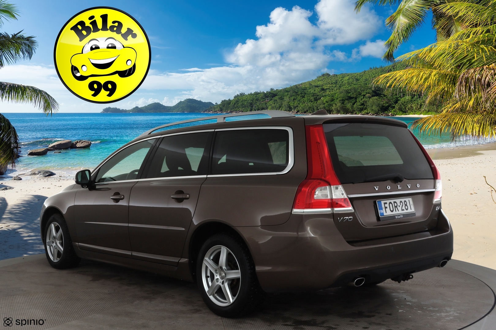 VOLVO V70 2015