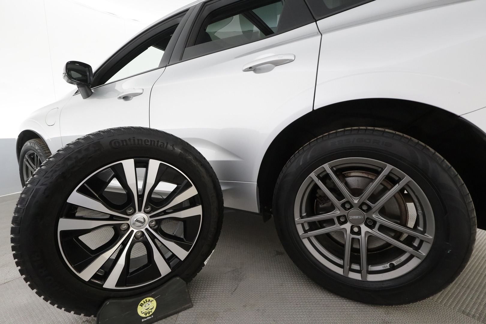 VOLVO XC60 2021