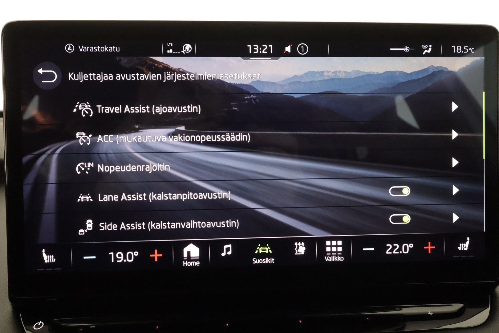 SKODA Enyaq 2022