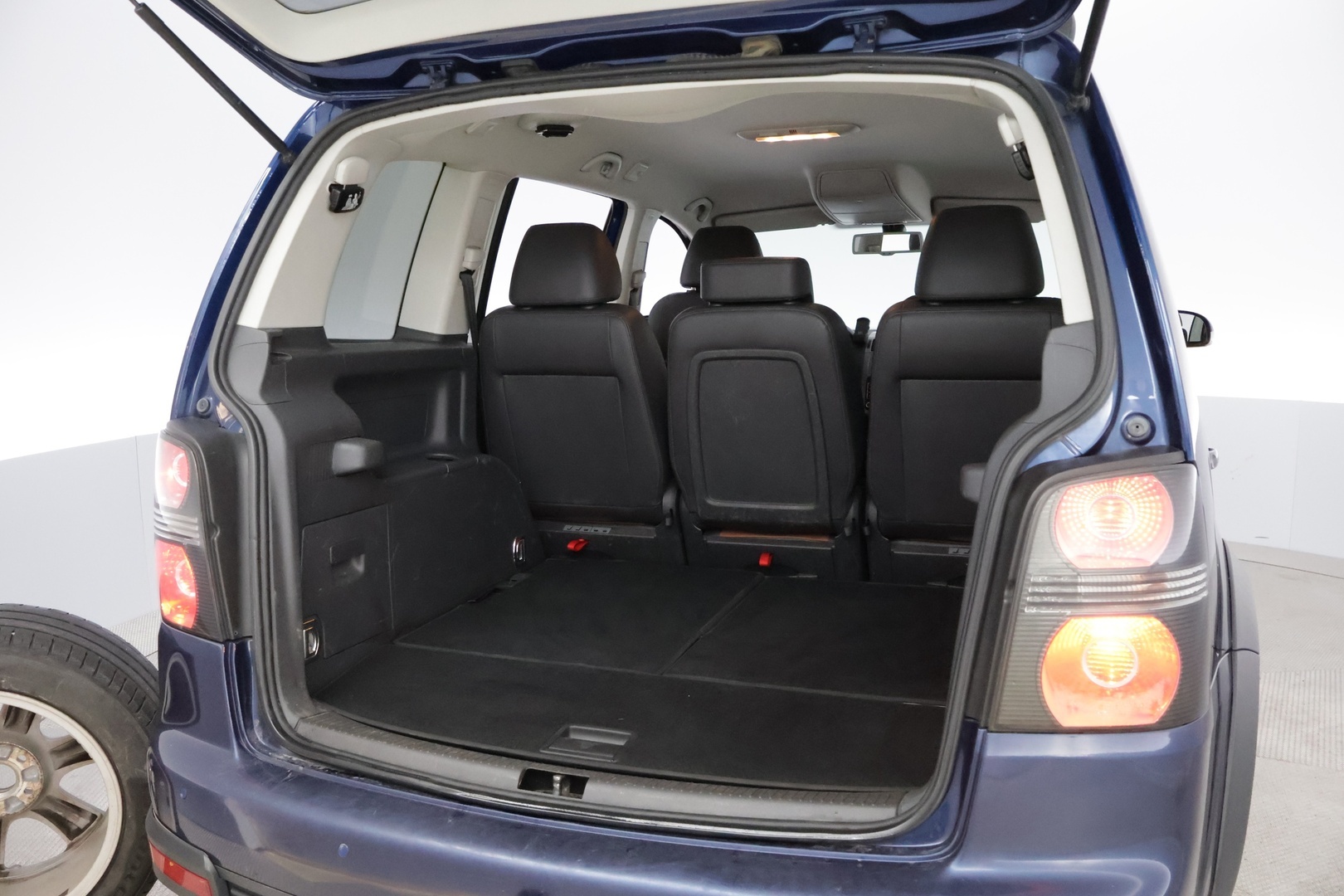 VOLKSWAGEN Touran 2007