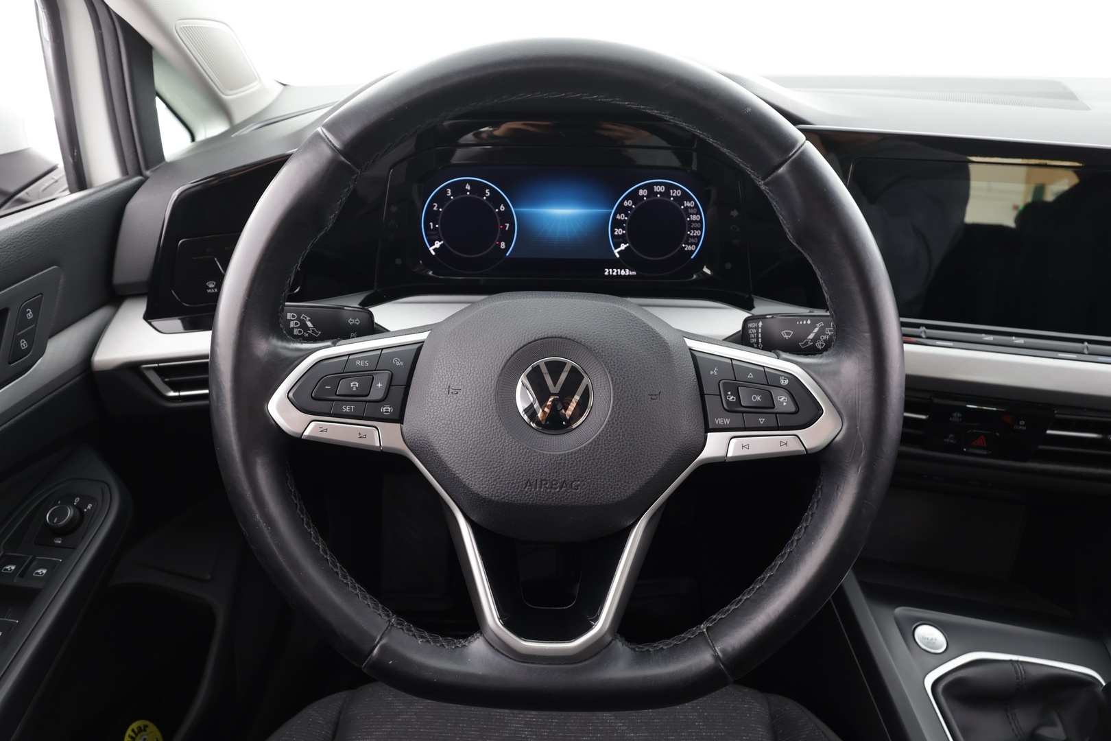 VOLKSWAGEN Golf 2021