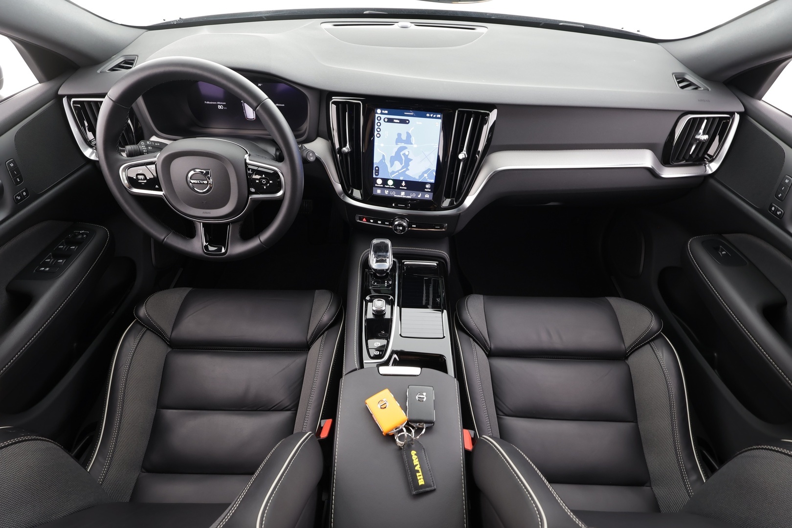 VOLVO V60 2023