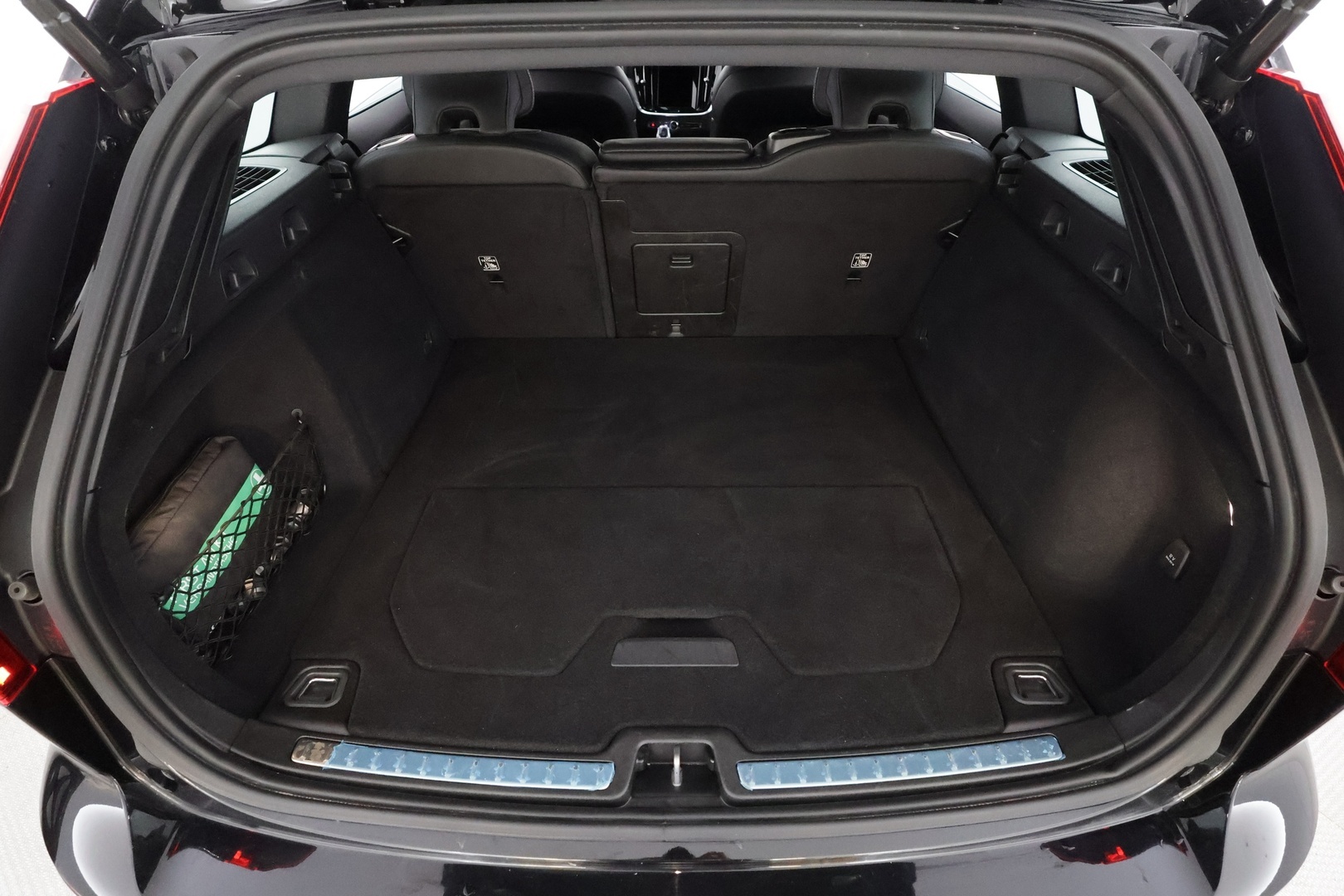 VOLVO V60 2023
