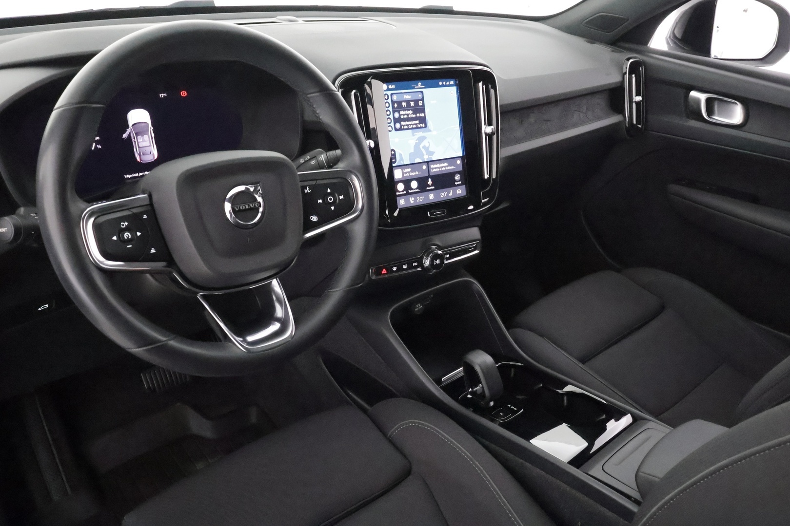 VOLVO C40 2023