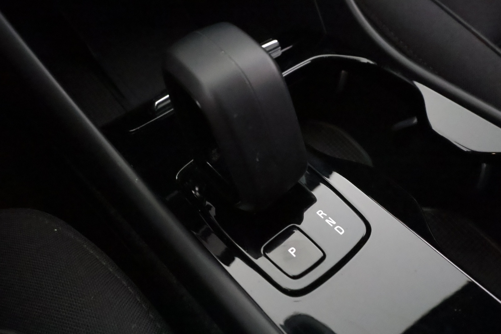 VOLVO C40 2023