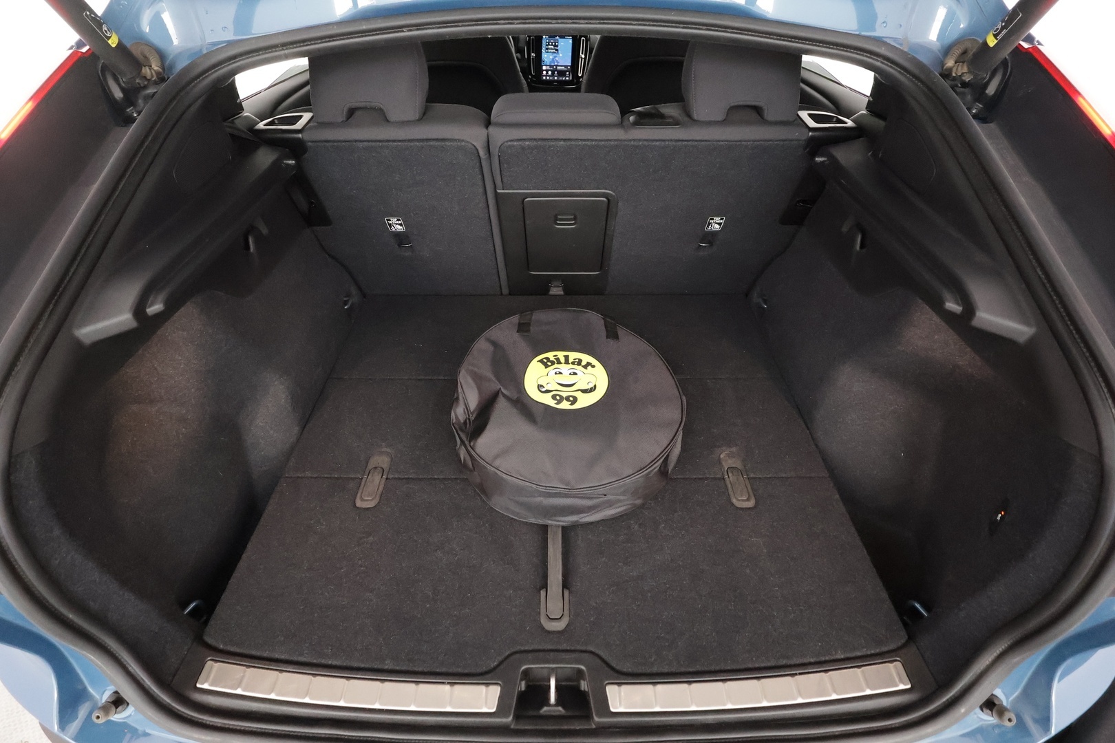 VOLVO C40 2023