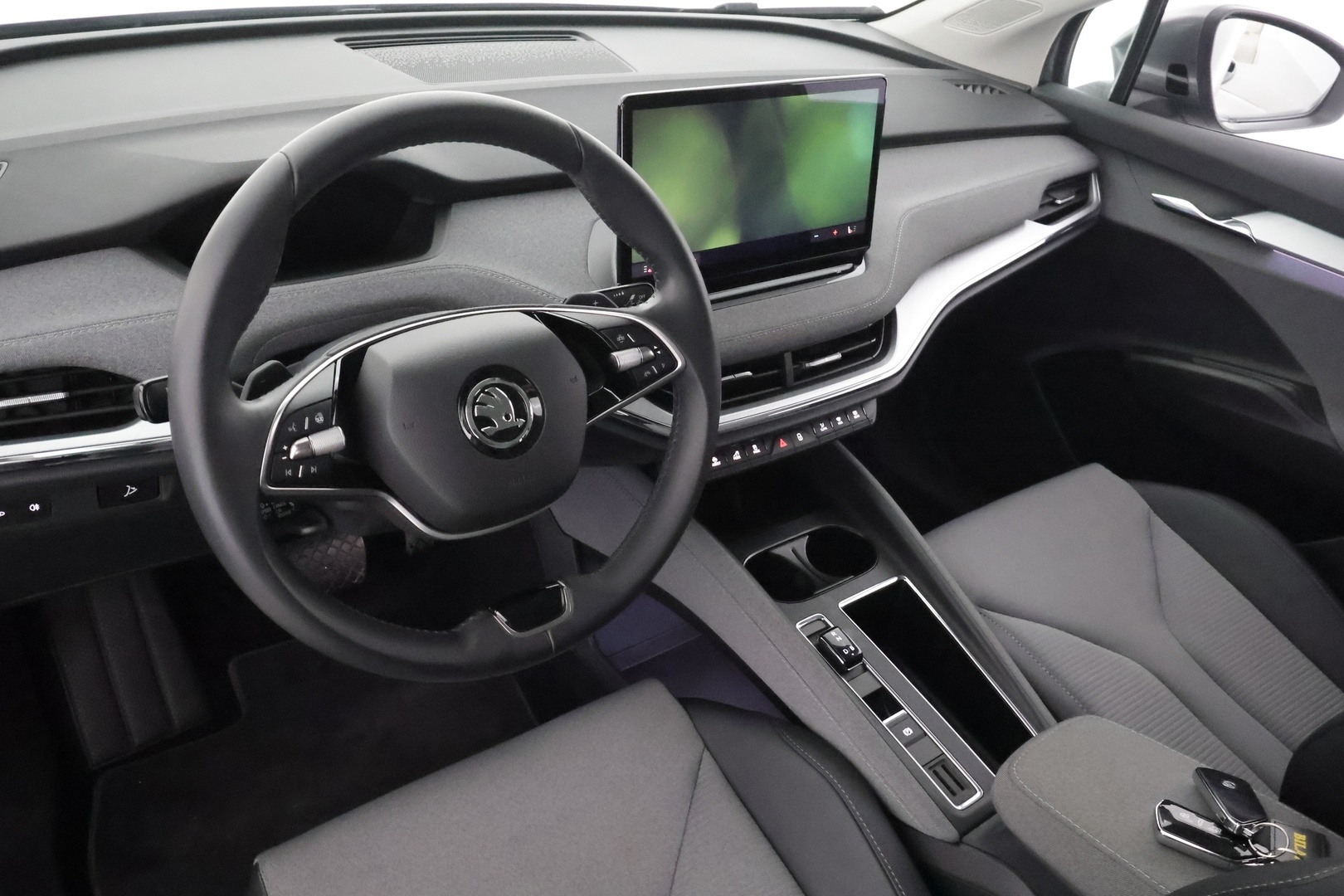 SKODA Enyaq 2024