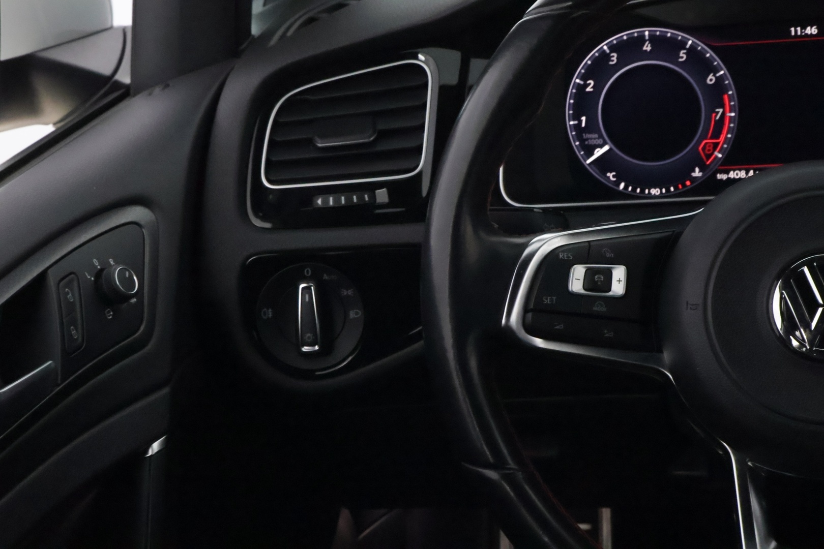 VOLKSWAGEN Phaeton 2003