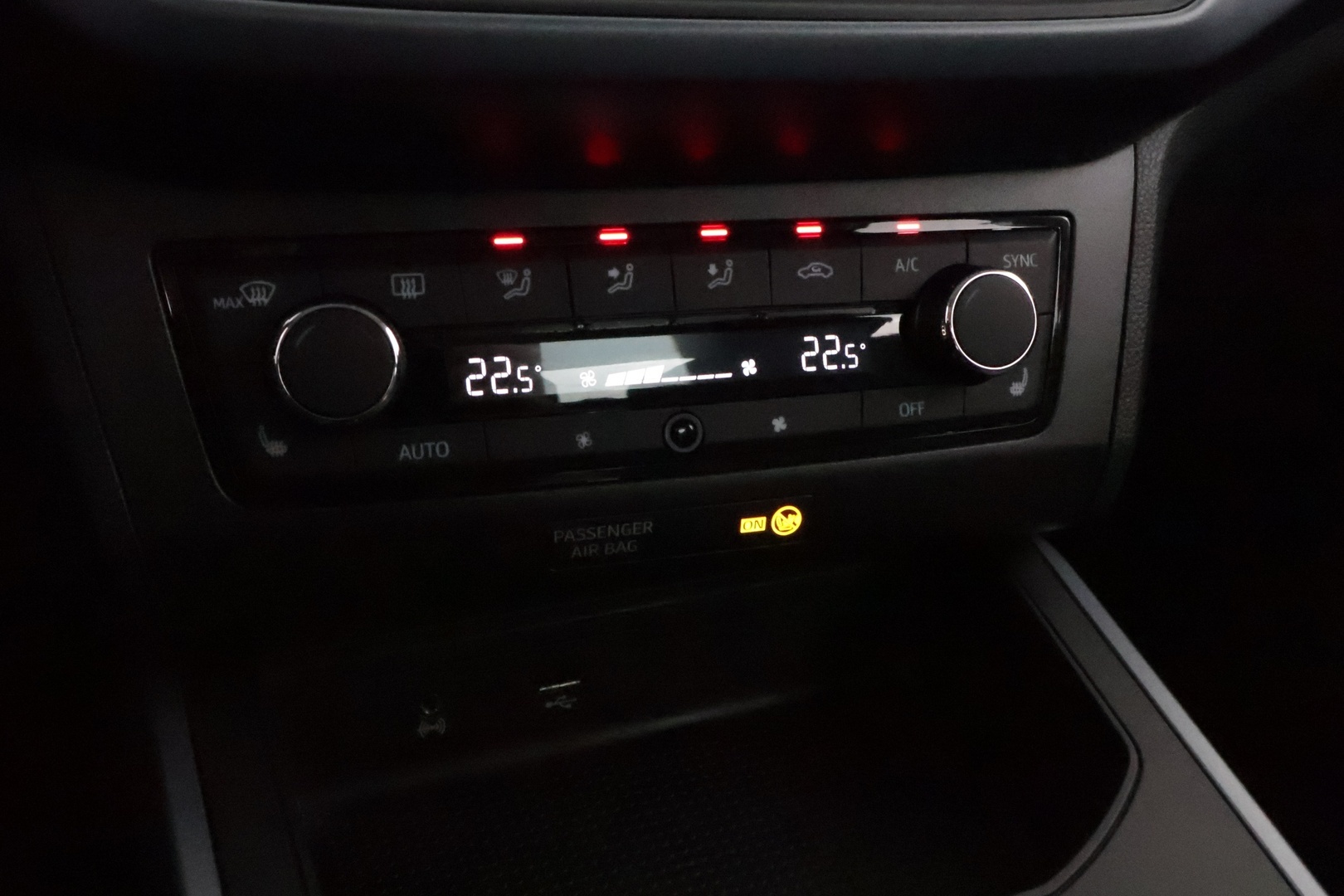 VOLKSWAGEN Phaeton 2003