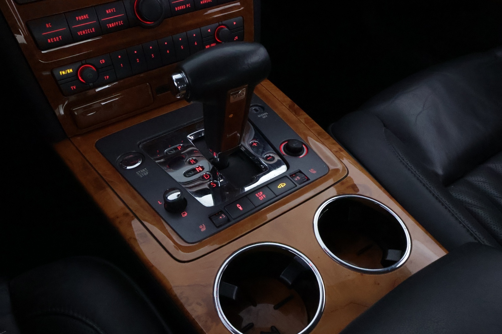 VOLKSWAGEN Phaeton 2003