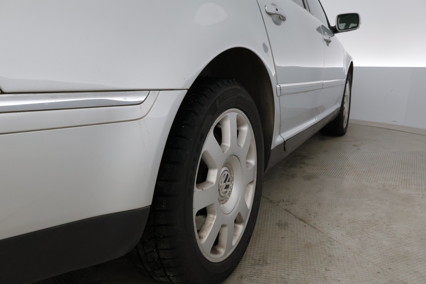 VOLKSWAGEN Phaeton 2003