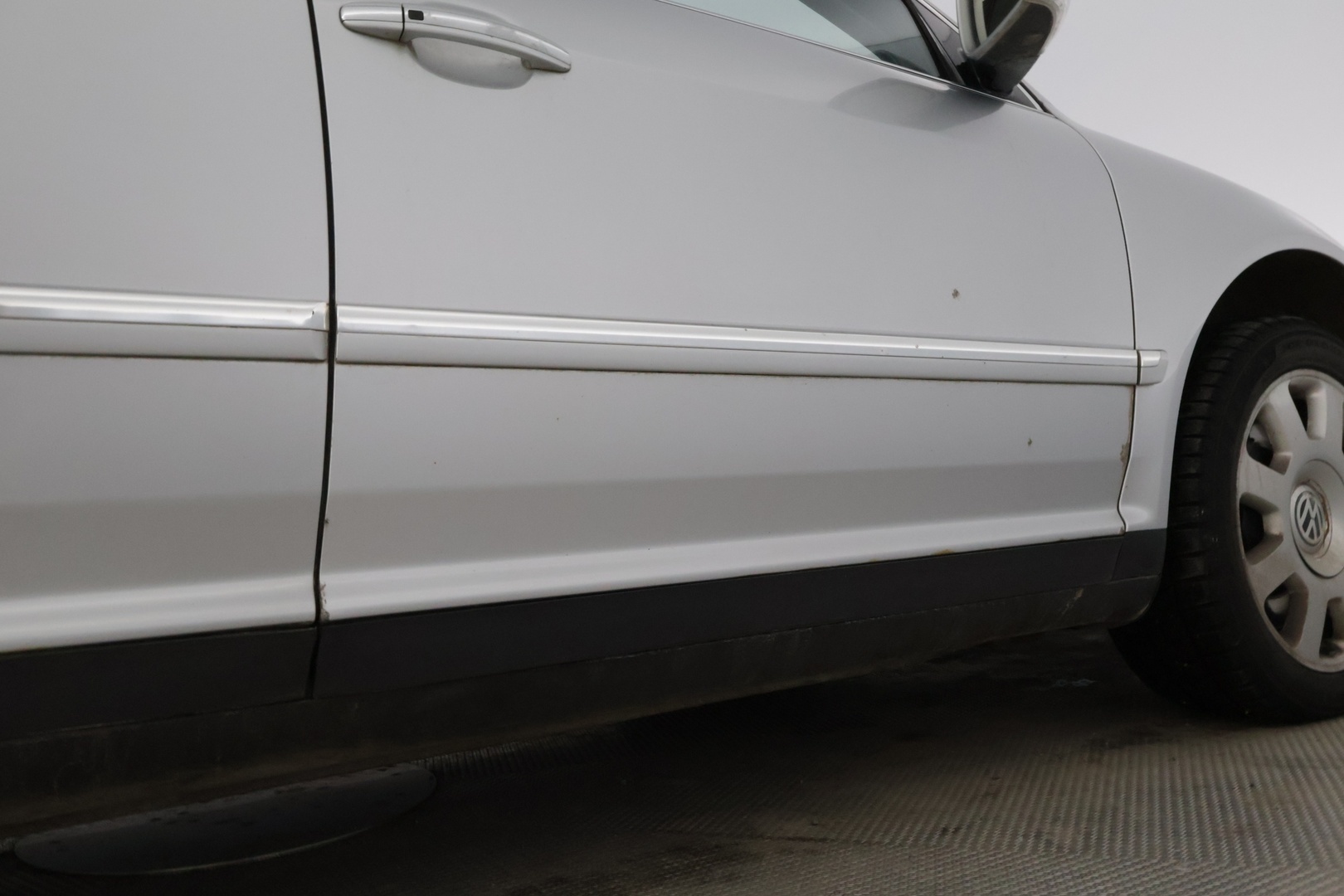 VOLKSWAGEN Phaeton 2003