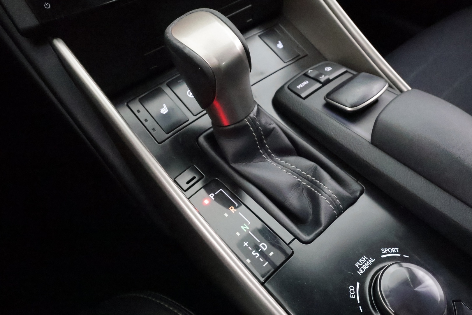 LEXUS IS 2014