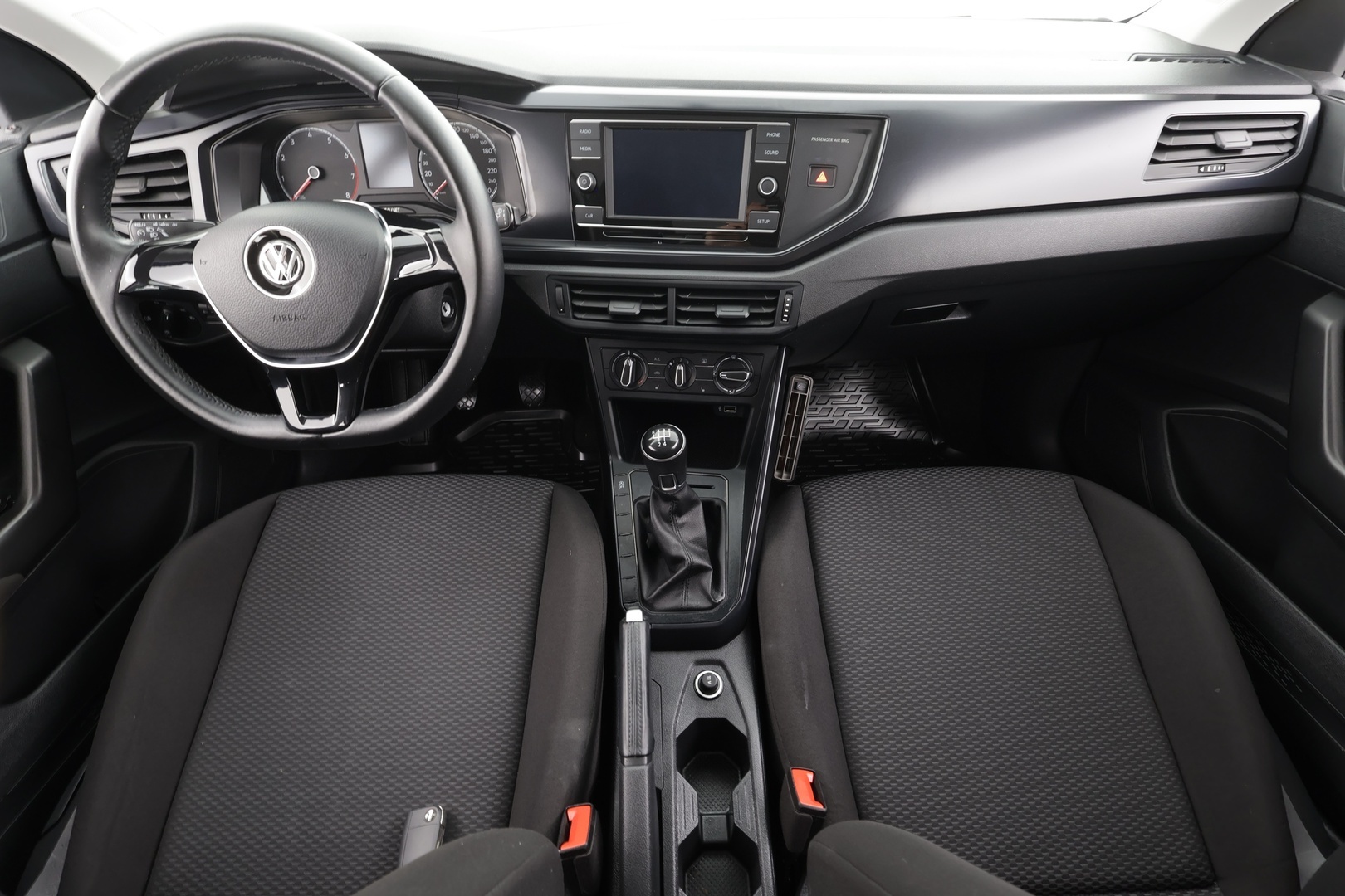 VOLKSWAGEN Polo 2018