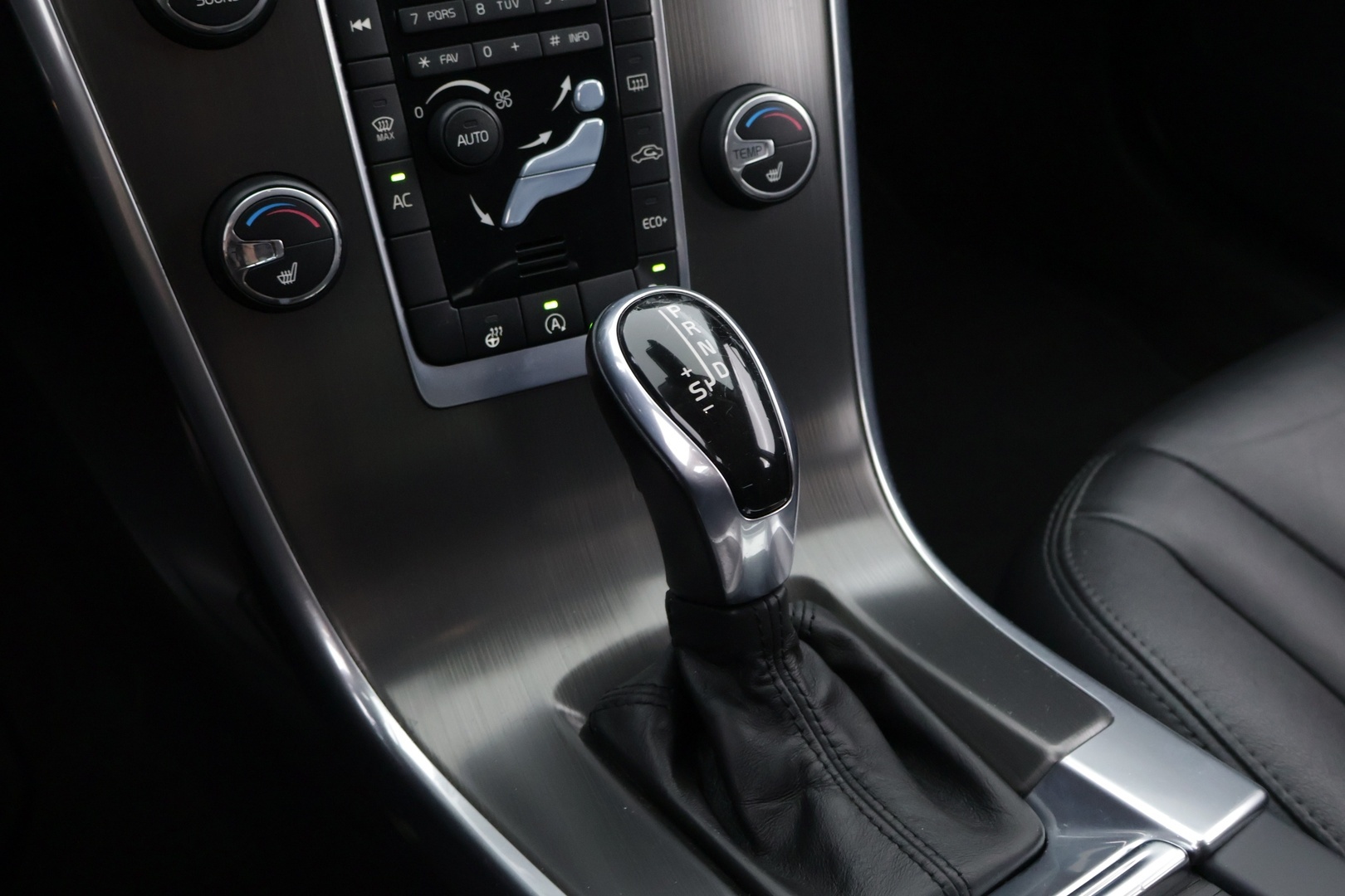 VOLVO XC60 2014