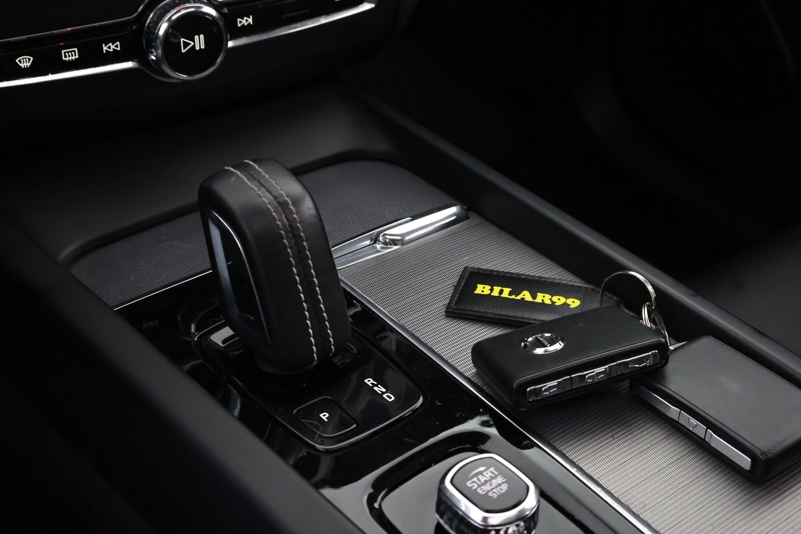 VOLVO XC60 2020