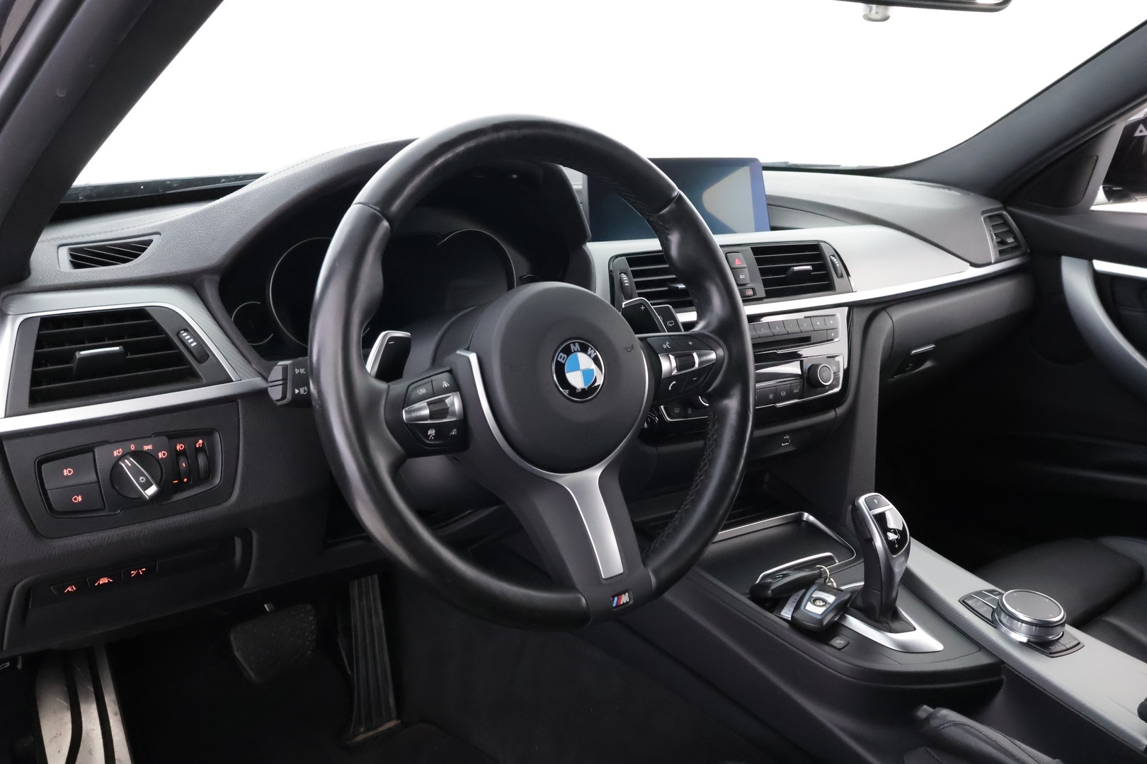 BMW 320 2019