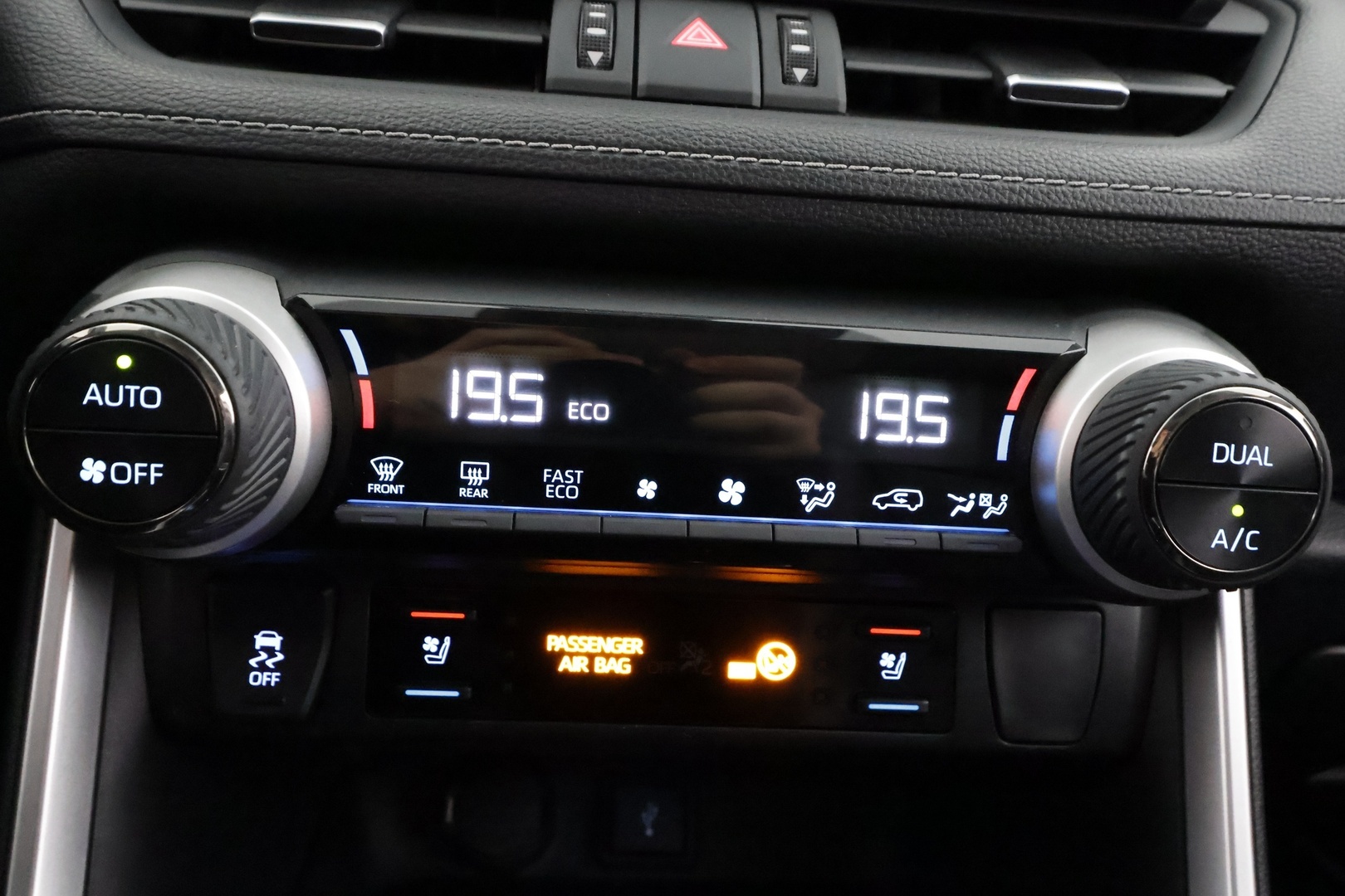 TOYOTA RAV4 2021