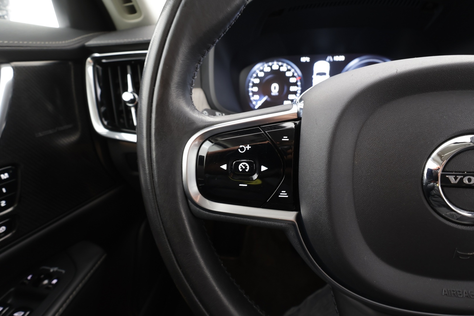 VOLVO S90 2021