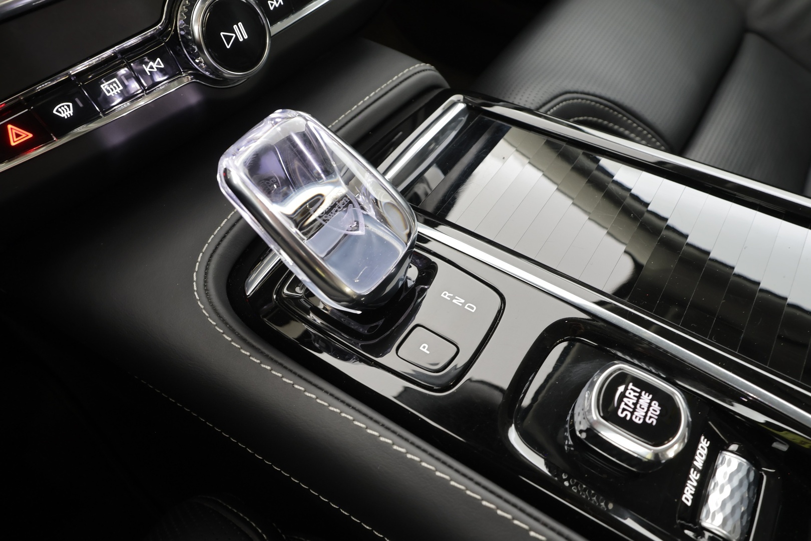VOLVO S90 2021
