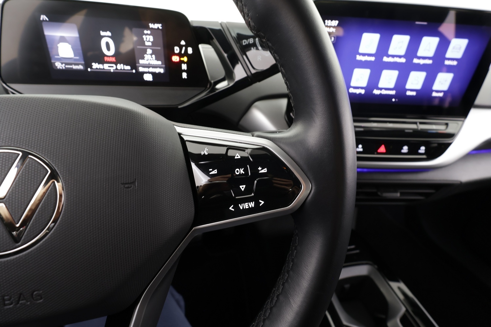 VOLKSWAGEN ID.4 2023