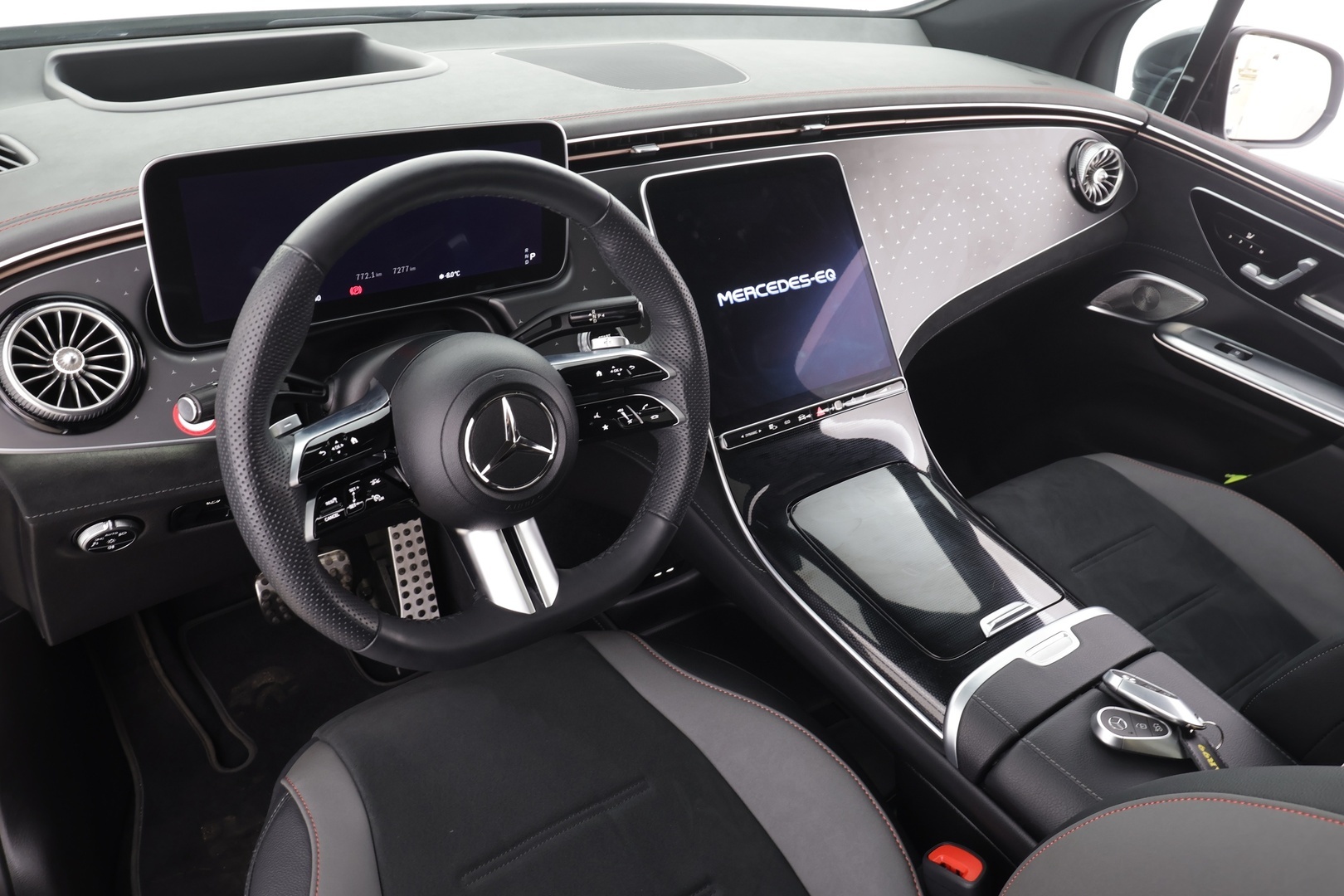 MERCEDES-BENZ EQE SUV 2023