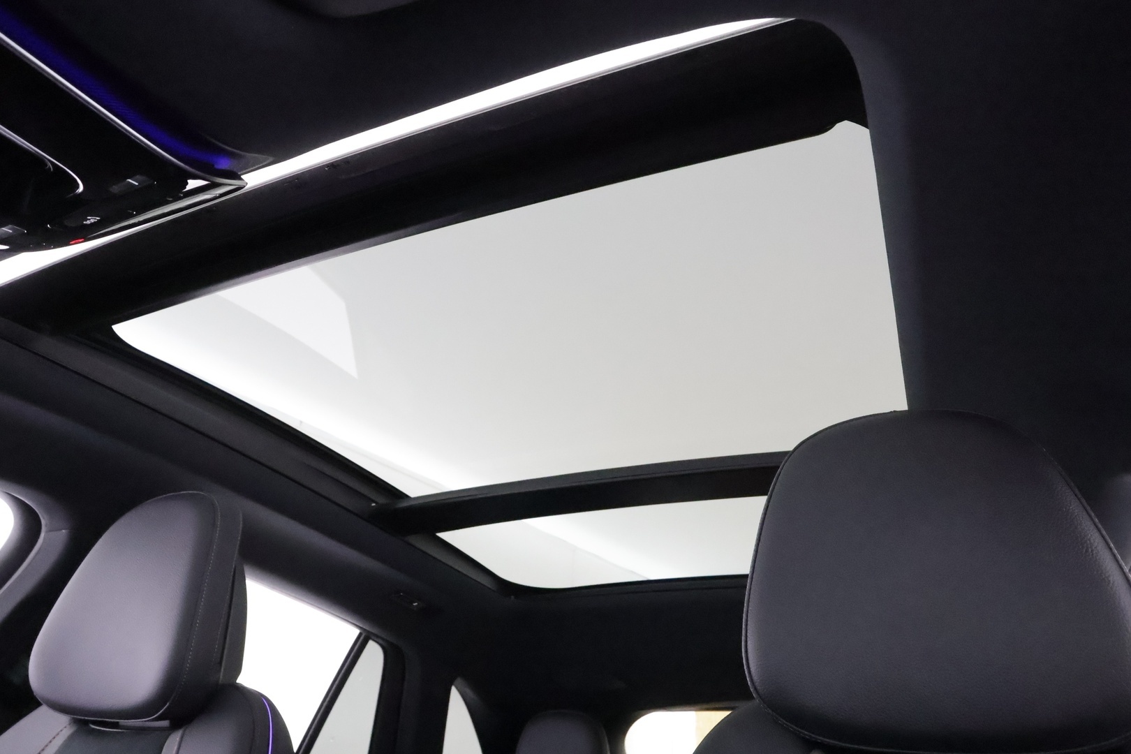 MERCEDES-BENZ EQE SUV 2023