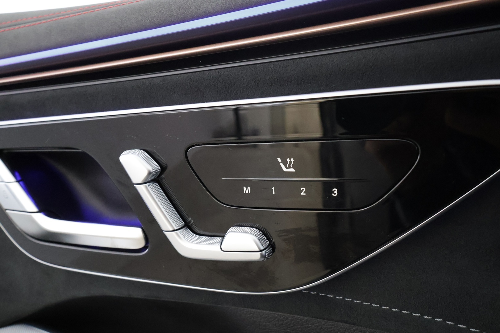 MERCEDES-BENZ EQE SUV 2023