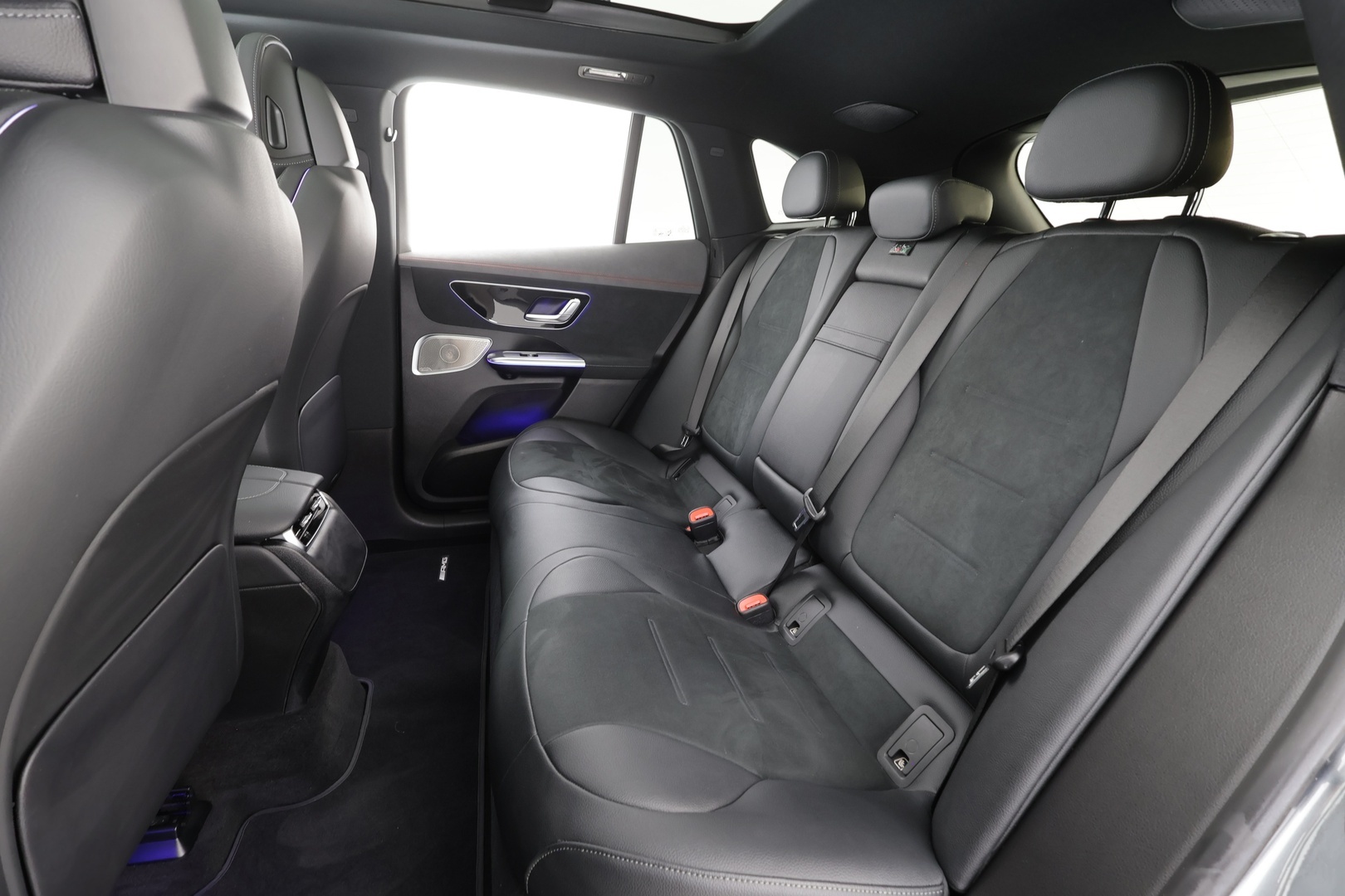 MERCEDES-BENZ EQE SUV 2023