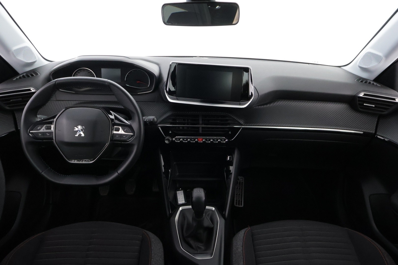 PEUGEOT 208 2021