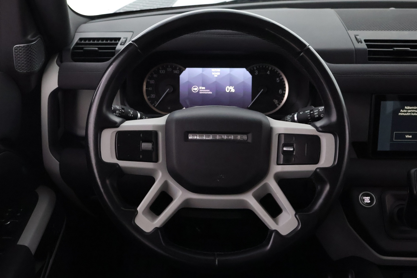 LAND ROVER Defender 2023