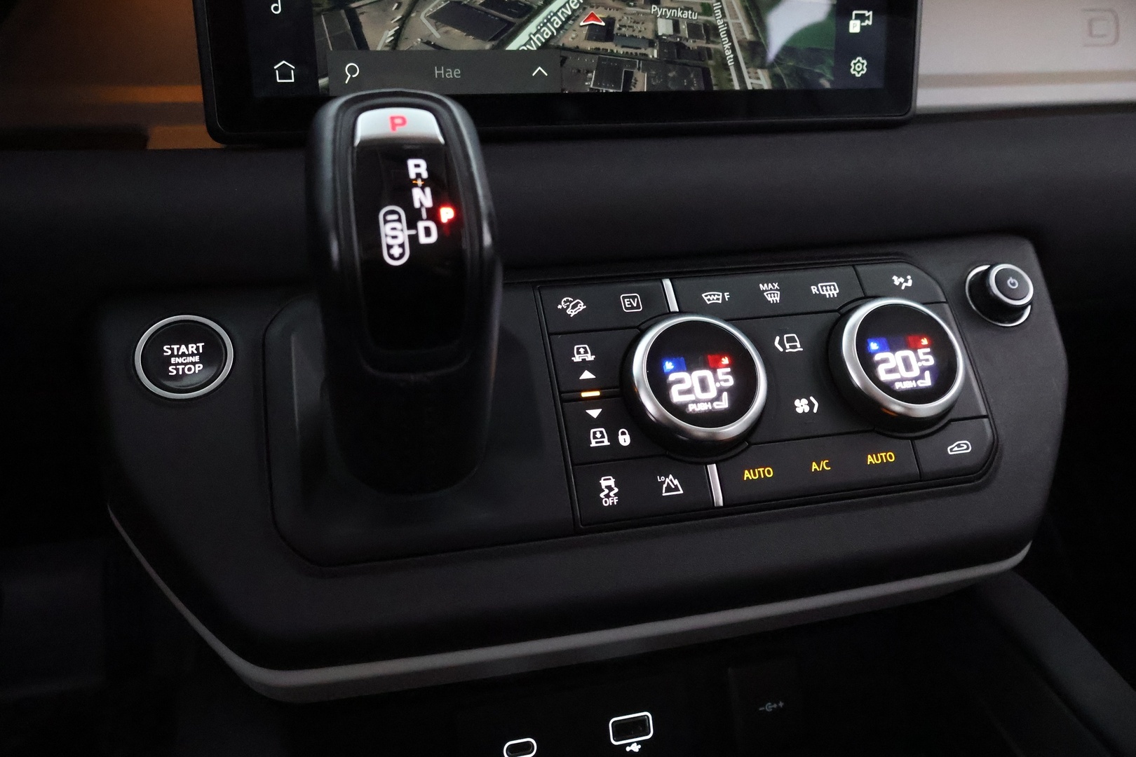 LAND ROVER Defender 2023