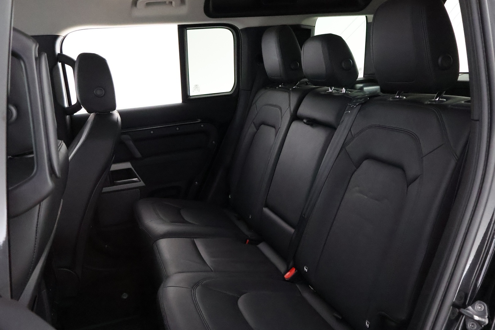 LAND ROVER Defender 2023