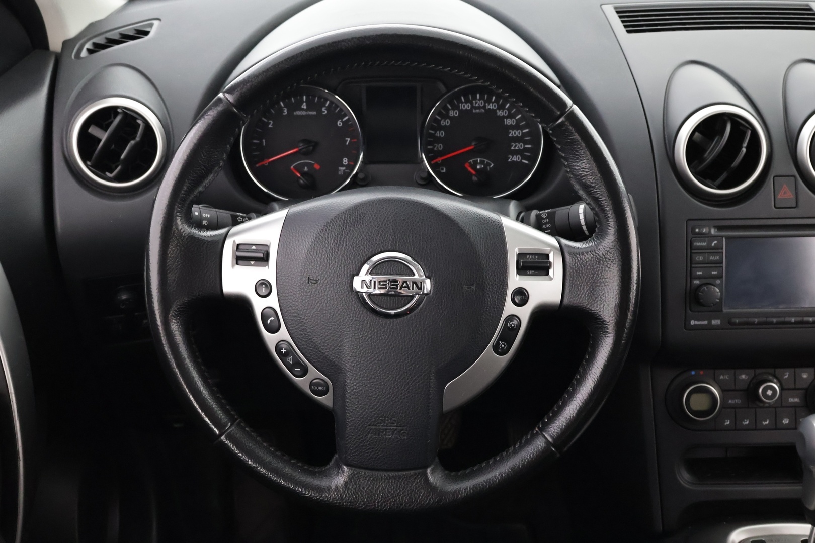NISSAN Qashqai 2011