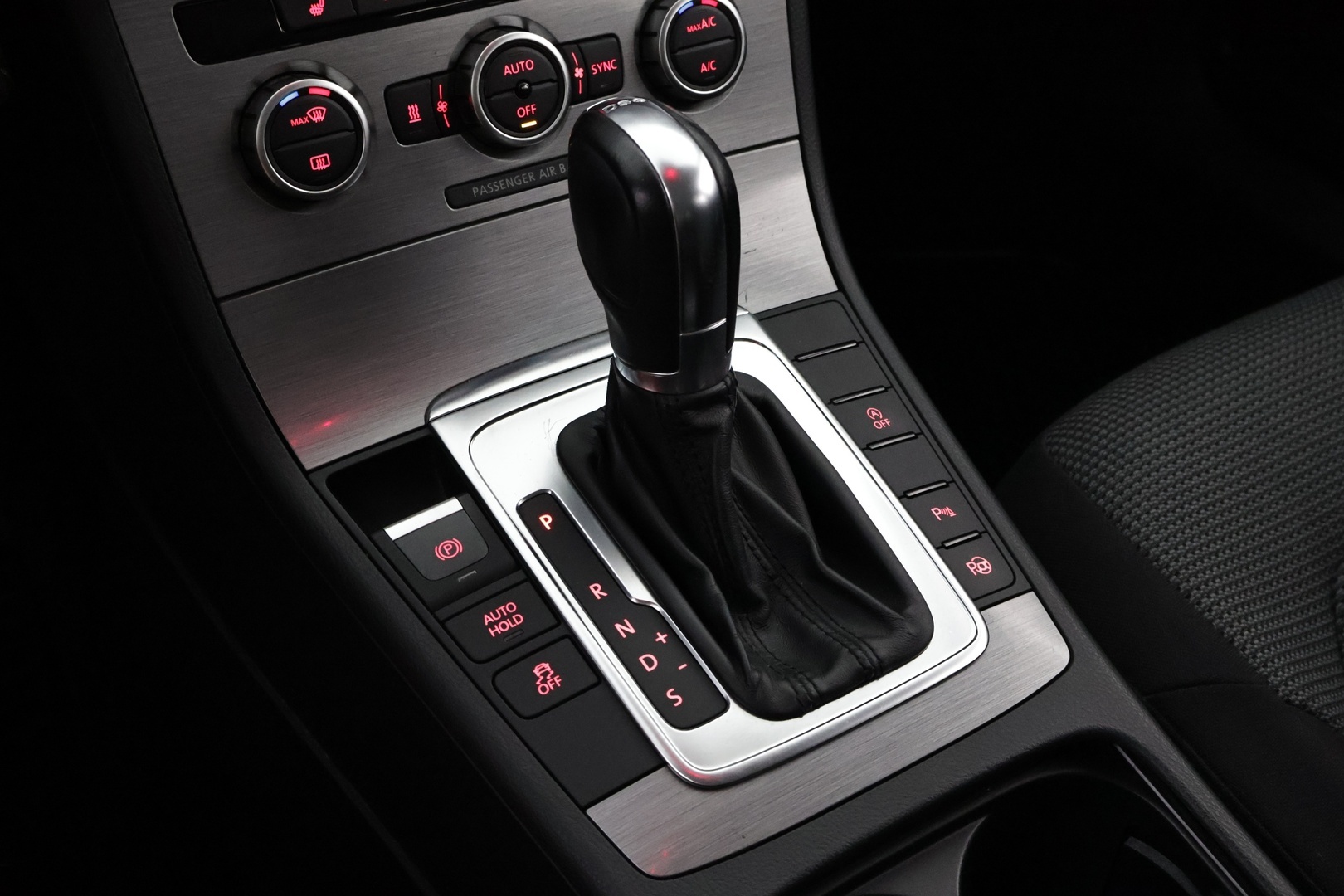 VOLKSWAGEN Passat 2013