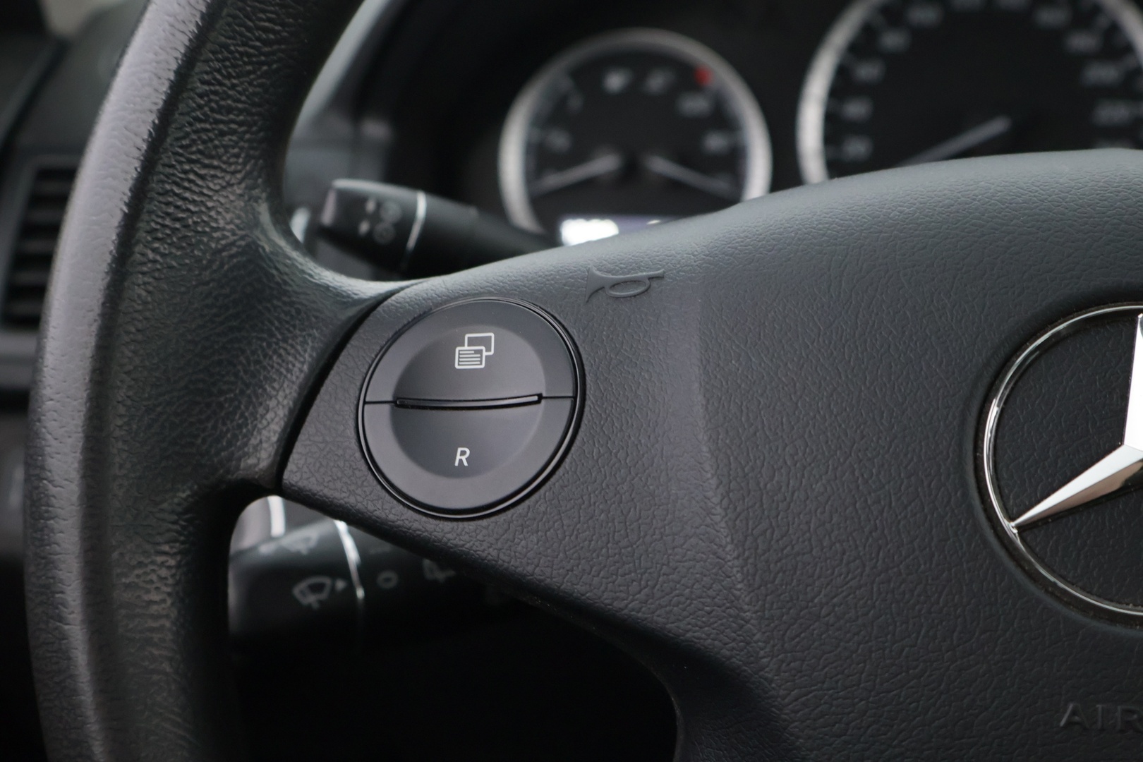 MERCEDES-BENZ C 2010