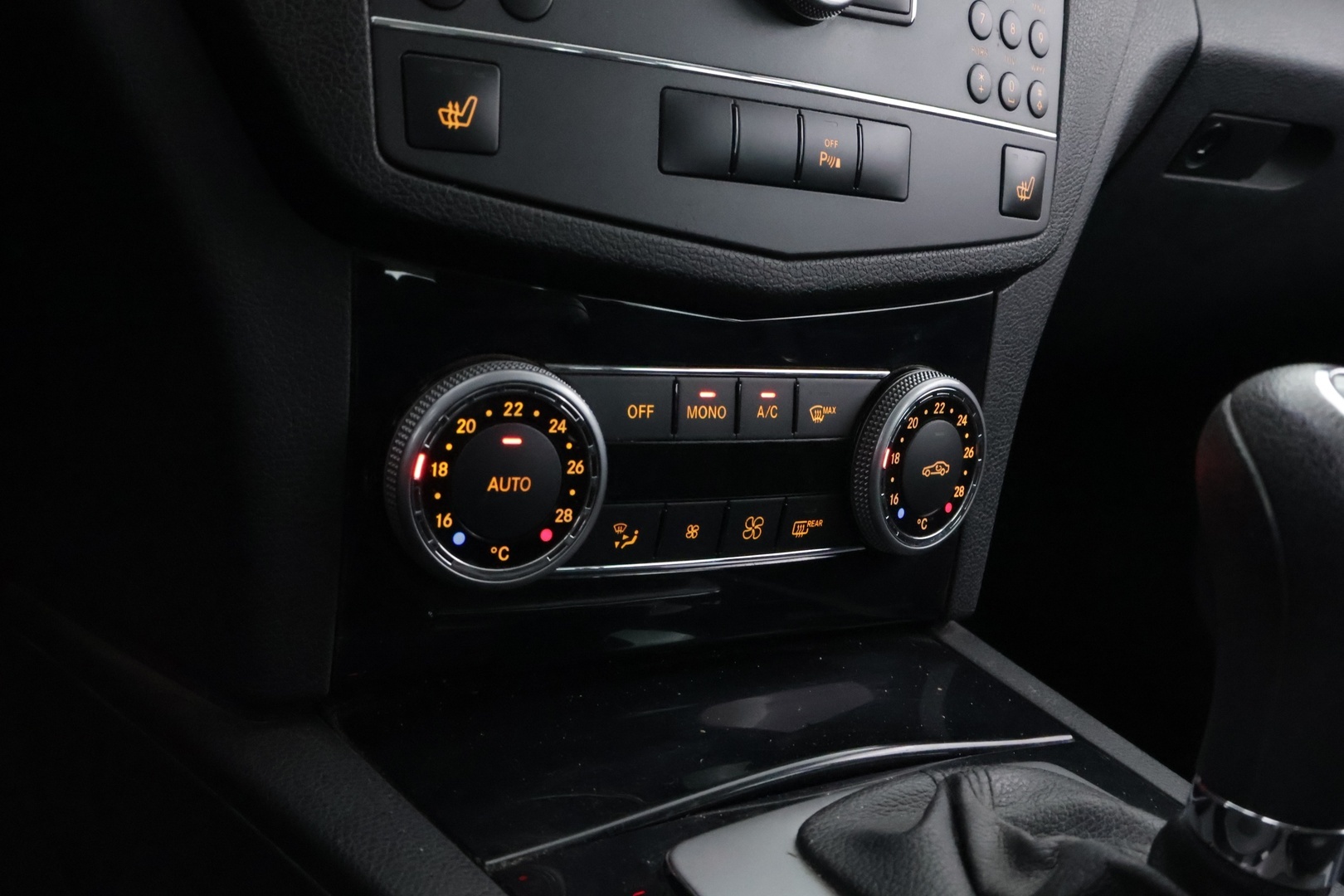 MERCEDES-BENZ C 2010